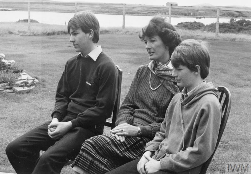 THE FALKLANDS CONFLICT, APRIL - JUNE 1982. Original Source: http://www.iwm.org.uk/collections/item/object/205124335 © Crown Copyright. IWM (FKD 2152)